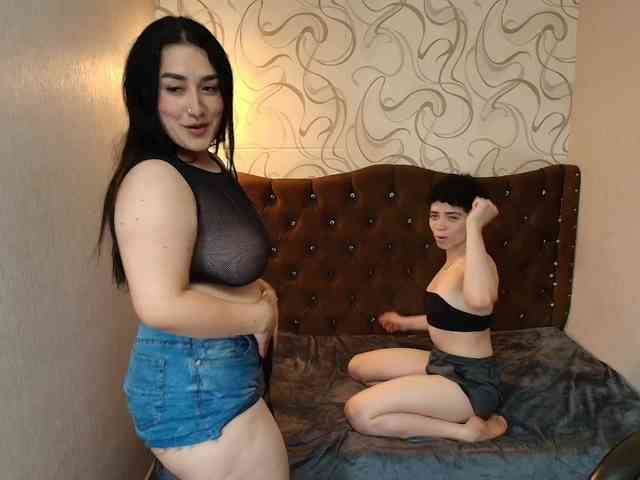 MeganAndRachelBlack webcam