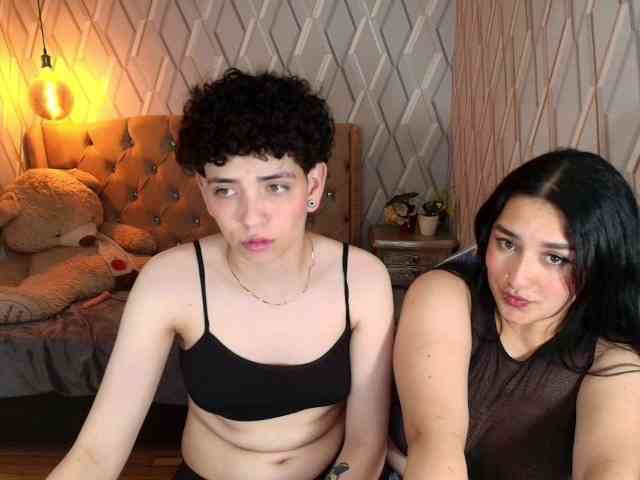 MeganAndRachelBlack webcam