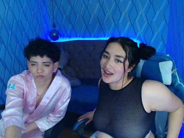 MeganAndRachelBlack webcam