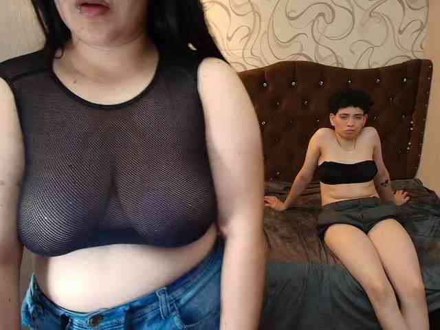 MeganAndRachelBlack webcam