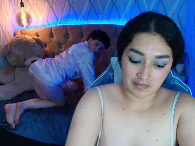 MeganAndRachelBlack webcam