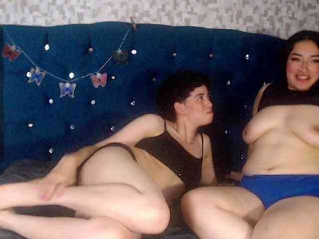 MeganAndRachelBlack webcam