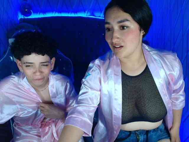 MeganAndRachelBlack webcam