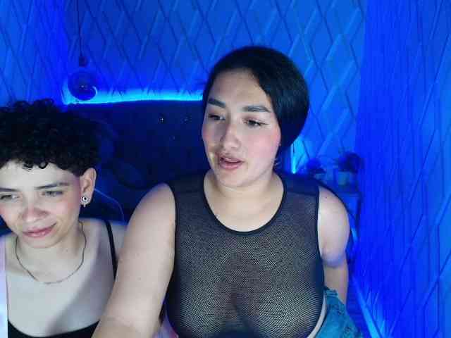 MeganAndRachelBlack webcam