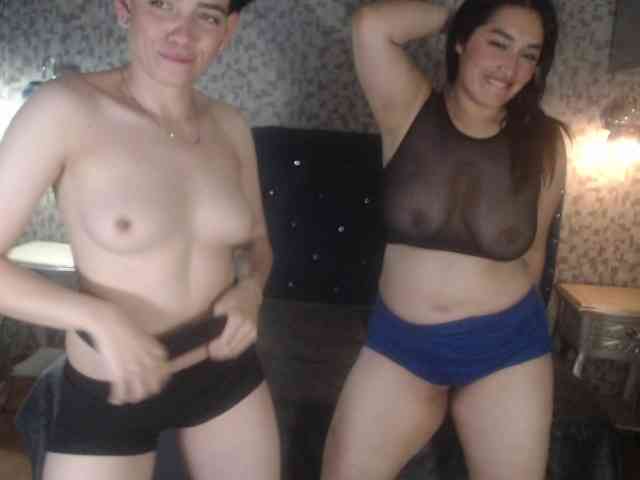 MeganAndRachelBlack webcam
