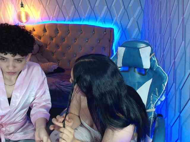 MeganAndRachelBlack webcam