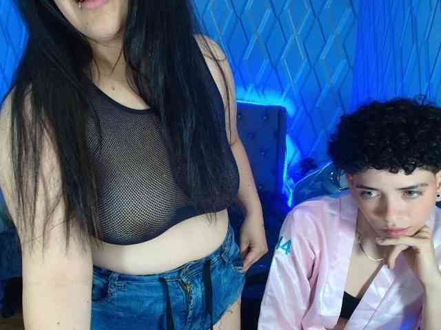 MeganAndRachelBlack webcam