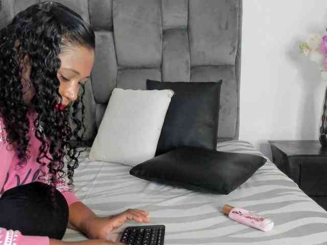 NaniGinger webcam