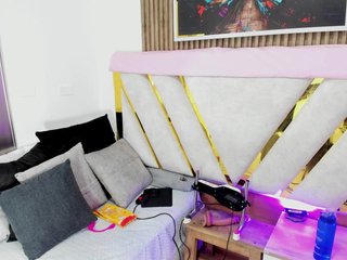 Luna-Naughty1