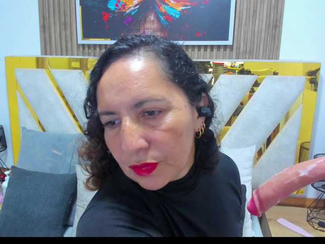 Luna-Naughty1 live webcam show