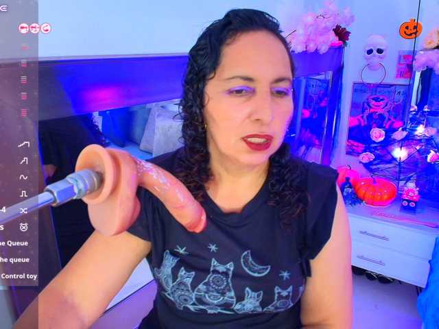 Luna-Naughty1 live cam on BongaCams