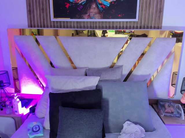 Luna-Naughty1 live cam on BongaCams