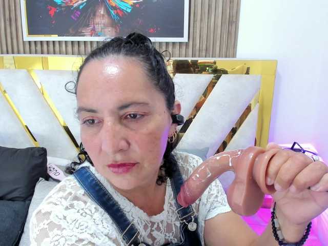 Luna-Naughty1 live cam on BongaCams
