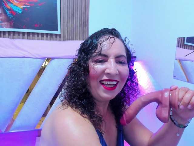 Luna-Naughty1