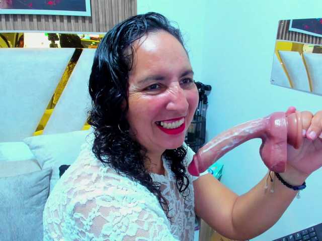 Luna-Naughty1 live cam on BongaCams