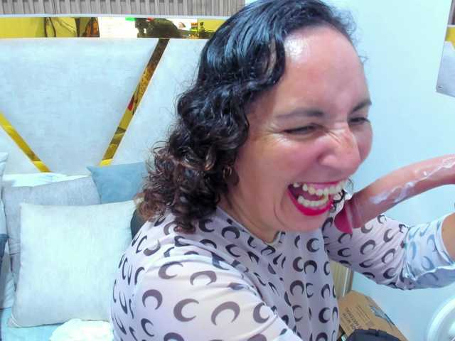Luna-Naughty1 live webcam show