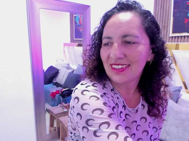 Luna-Naughty1 live cam on BongaCams