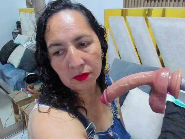 Luna-Naughty1 live cam on BongaCams