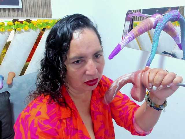 Luna-Naughty1 live cam on BongaCams