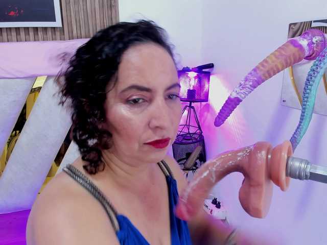 Luna-Naughty1