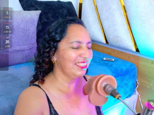 Luna-Naughty1 live cam on BongaCams