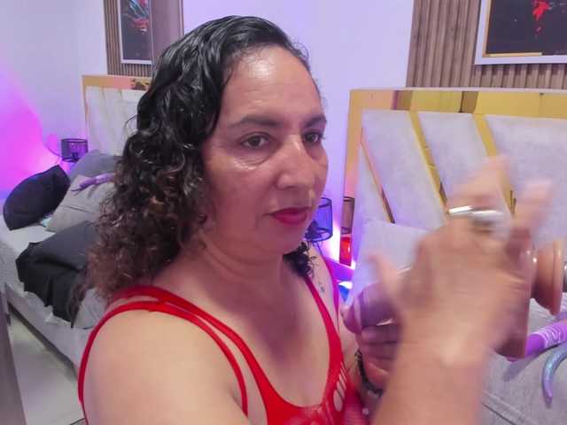 Luna-Naughty1 live cam on BongaCams