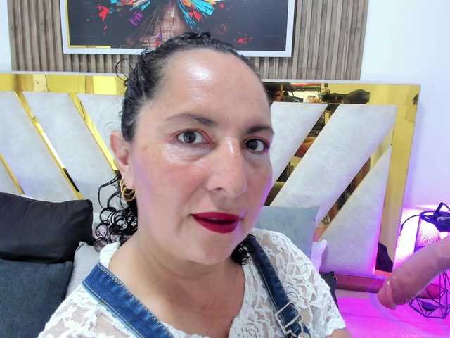 Luna-Naughty1 live cam on BongaCams
