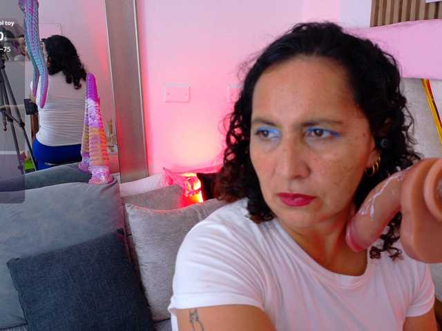 Luna-Naughty1