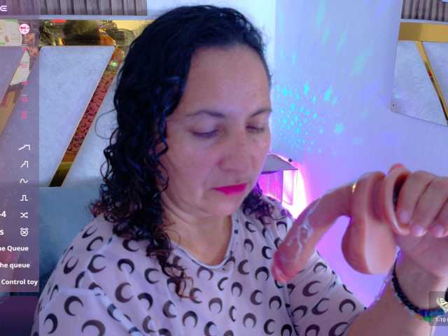 Luna-Naughty1 live cam