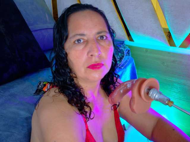 Luna-Naughty1 live cam on BongaCams