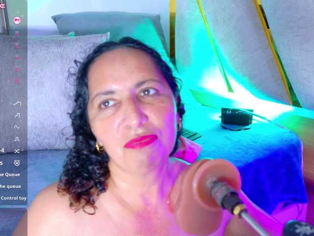 Luna-Naughty1 live cam on BongaCams