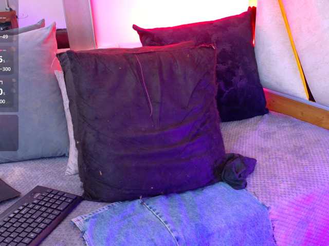 Luna-Naughty1