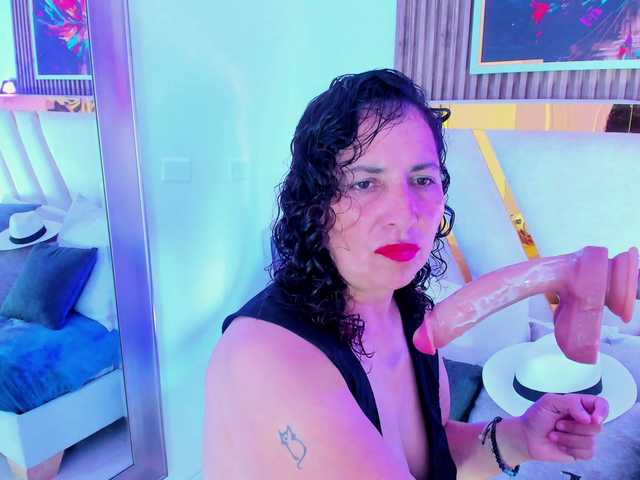 Luna-Naughty1