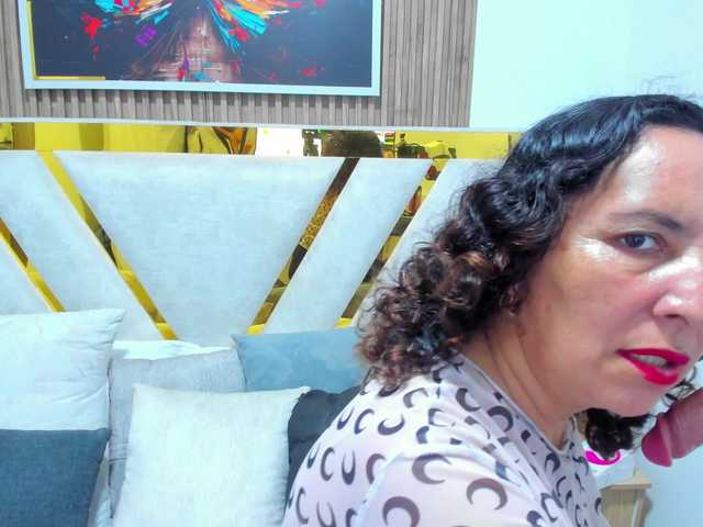 Luna-Naughty1 live webcam show