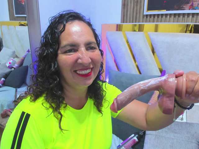 Luna-Naughty1 live cam on BongaCams