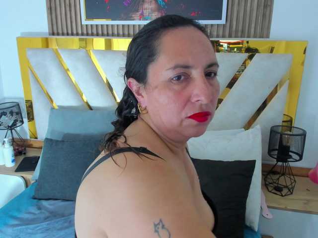 Luna-Naughty1