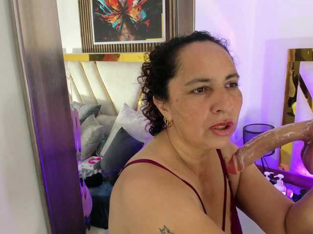 Luna-Naughty1