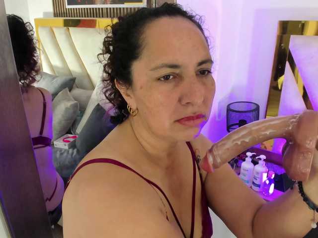 Luna-Naughty1 live cam on BongaCams