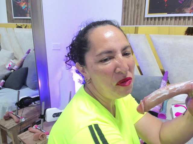 Luna-Naughty1 live cam on BongaCams