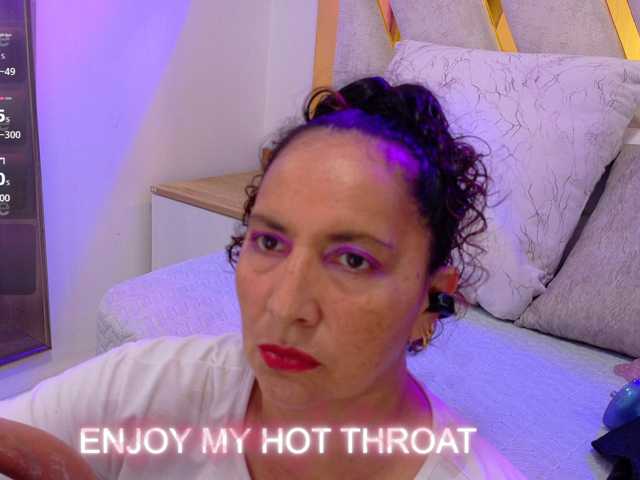 Luna-Naughty1
