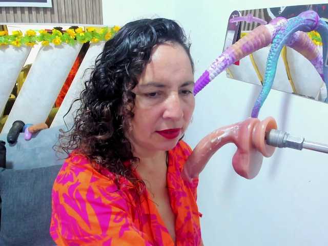 Luna-Naughty1 live cam on BongaCams