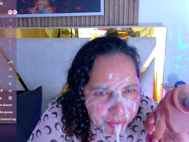 Luna-Naughty1 live cam