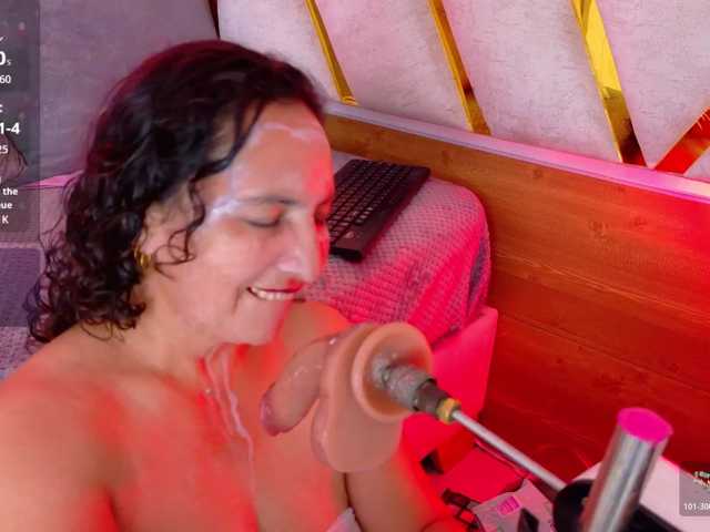 Luna-Naughty1, en vivo ahora en BongaCams