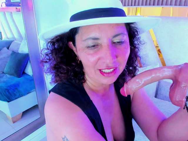 Luna-Naughty1 live cam on BongaCams