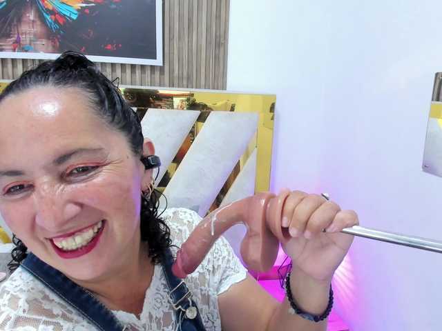 Luna-Naughty1 live cam on BongaCams