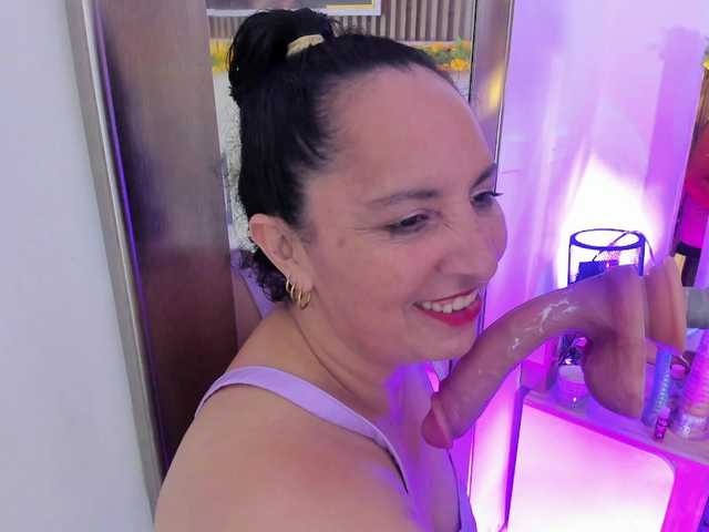 Luna-Naughty1