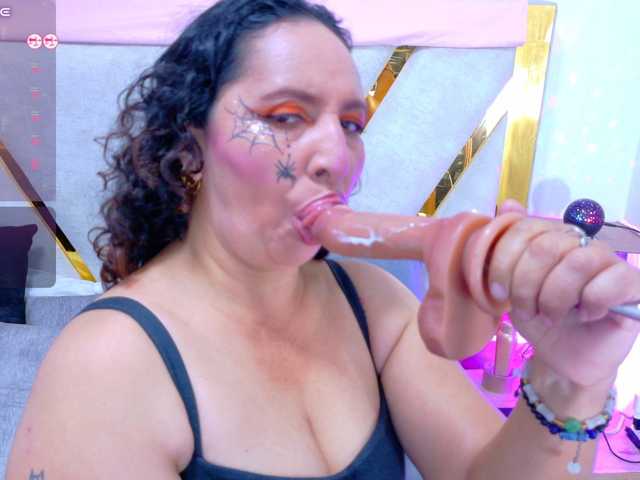Luna-Naughty1 live cam on BongaCams
