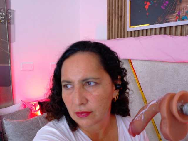 Luna-Naughty1