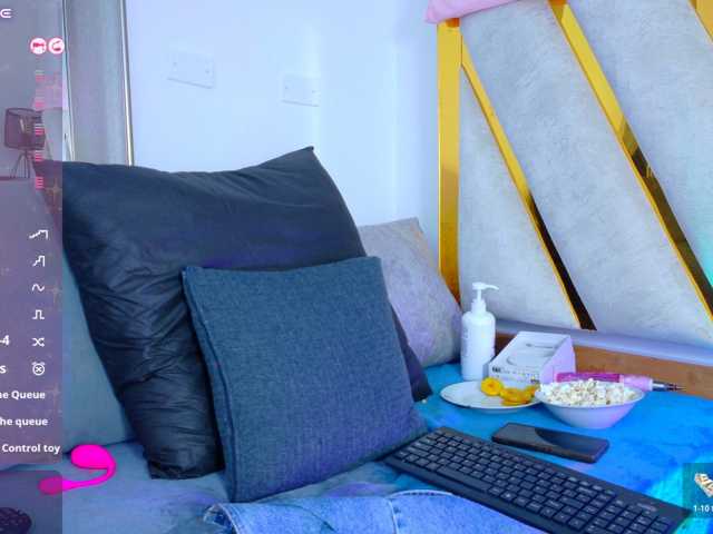 Luna-Naughty1 live cam on BongaCams