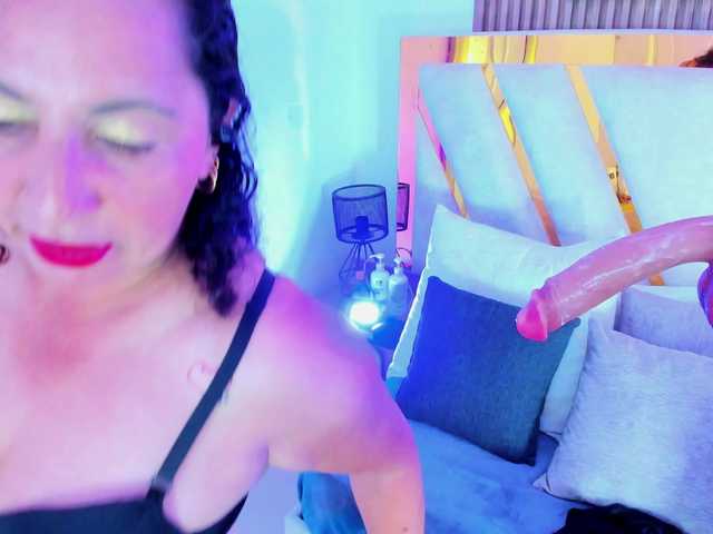 Luna-Naughty1 live cam on BongaCams